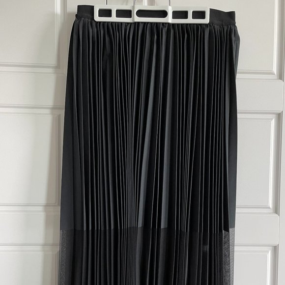 NWT PINKO Pleated Mesh Skirt - Picture 3 of 6
